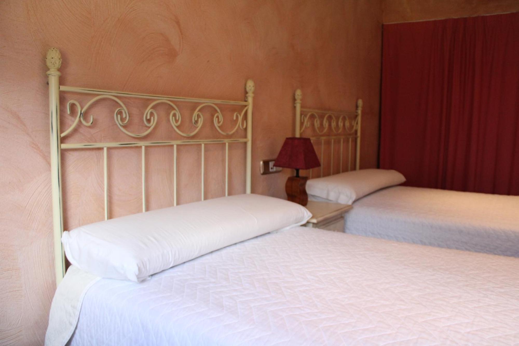 Hotel Rural Carlos I Garganta la Olla Exteriér fotografie