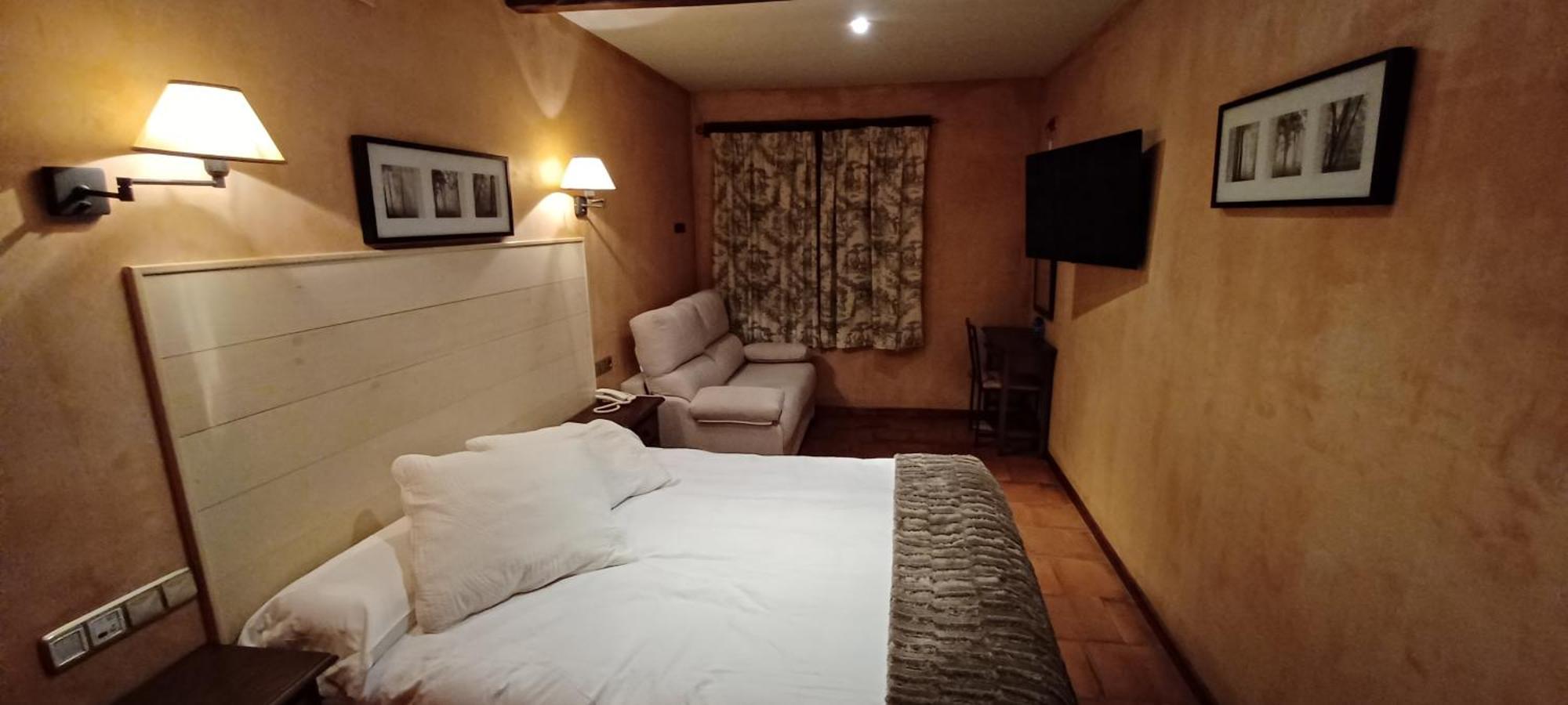 Hotel Rural Carlos I Garganta la Olla Exteriér fotografie