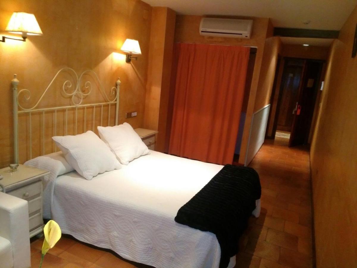 Hotel Rural Carlos I Garganta la Olla Exteriér fotografie