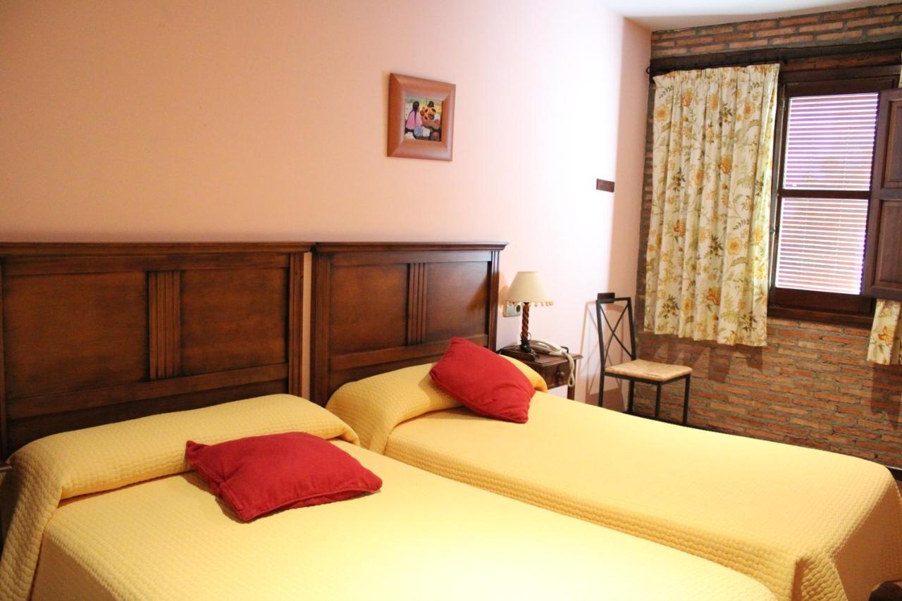 Hotel Rural Carlos I Garganta la Olla Exteriér fotografie